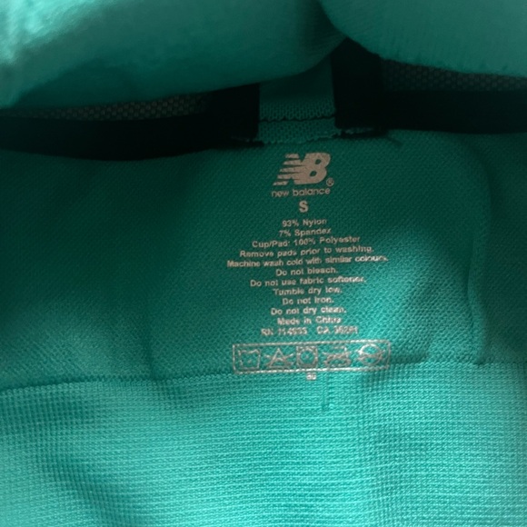 New Balance Sports Bra - Picture 4 of 4